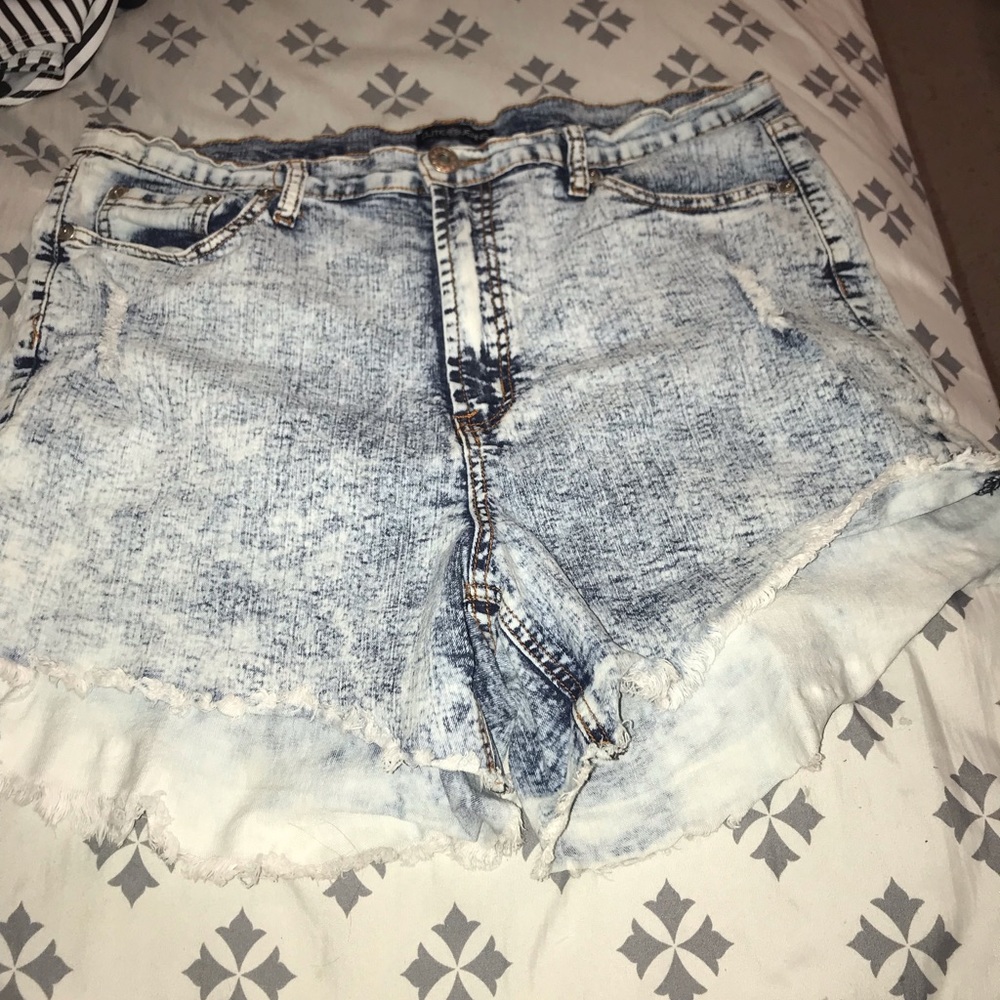High waisted acid wash shorts